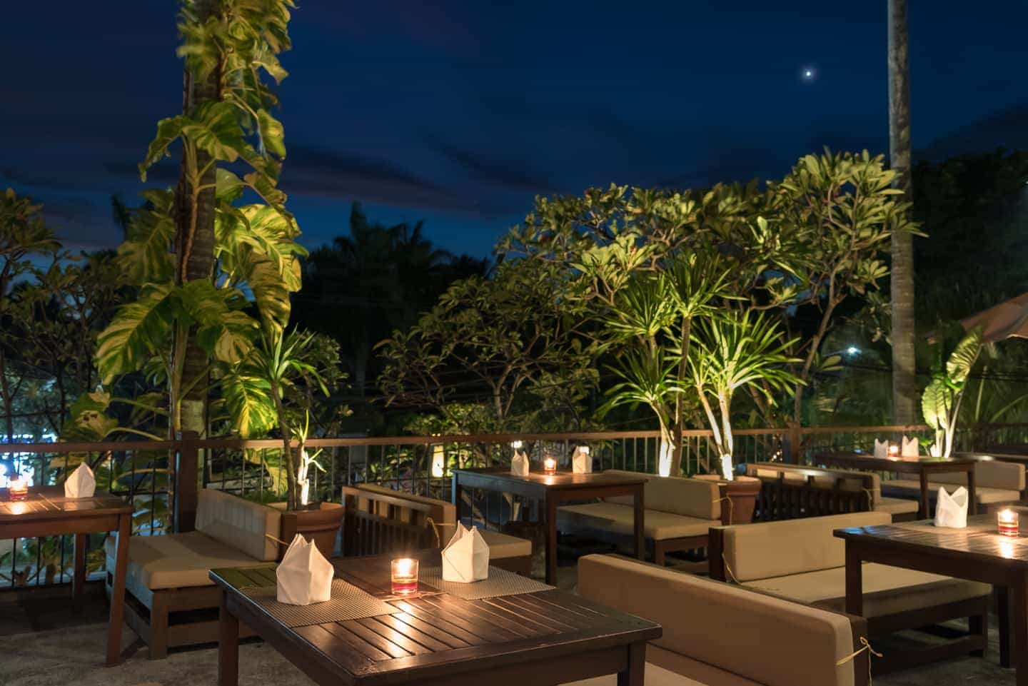 Square Restaurant and Lounge exterior photos